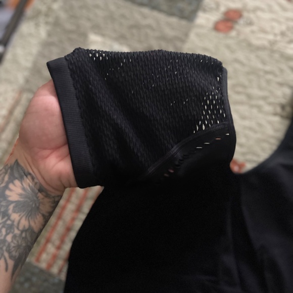 Aerie Offline Workout Crop - Picture 2 of 4